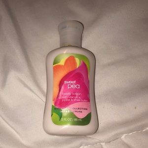 Sweet Pea body lotion
